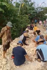 Warga Blekonang II Kerja Bakti, Siapkan Pengurugan Jalan Jelang Pengerjaan Cor Blok